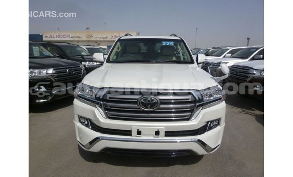 Buy Import Toyota Land Cruiser White Car in Import - Dubai in Antigua Buy Import Toyota Land Cruiser White Car in Import - Dubai in Antigua