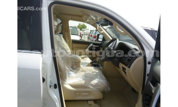 Buy Import Toyota Land Cruiser White Car in Import - Dubai in Antigua Buy Import Toyota Land Cruiser White Car in Import - Dubai in Antigua