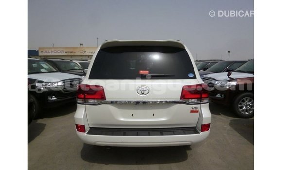 Buy Import Toyota Land Cruiser White Car in Import - Dubai in Antigua Buy Import Toyota Land Cruiser White Car in Import - Dubai in Antigua