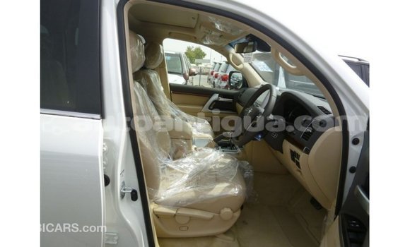 Buy Import Toyota Land Cruiser White Car in Import - Dubai in Antigua Buy Import Toyota Land Cruiser White Car in Import - Dubai in Antigua