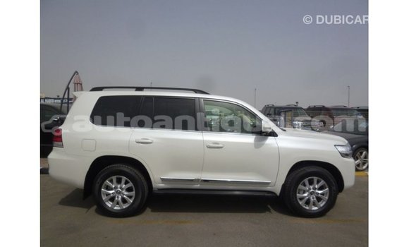 Buy Import Toyota Land Cruiser White Car in Import - Dubai in Antigua Buy Import Toyota Land Cruiser White Car in Import - Dubai in Antigua