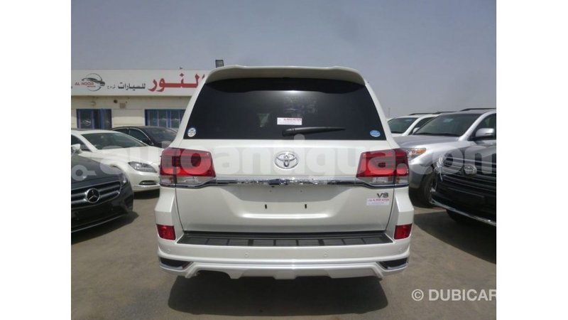 Big with watermark toyota land cruiser antigua import dubai 2333