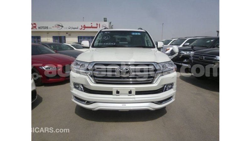 Big with watermark toyota land cruiser antigua import dubai 2333