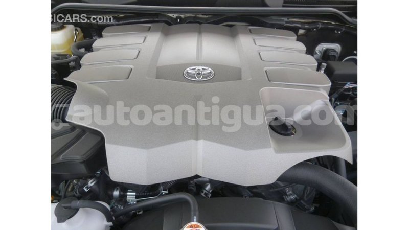 Big with watermark toyota land cruiser antigua import dubai 2333