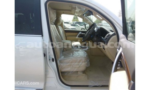 Buy Import Toyota Land Cruiser White Car in Import - Dubai in Antigua Buy Import Toyota Land Cruiser White Car in Import - Dubai in Antigua