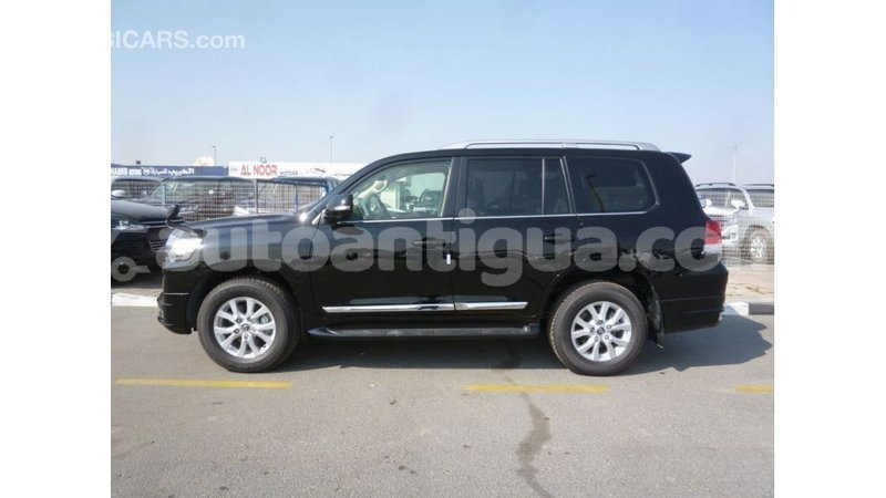 Big with watermark toyota land cruiser antigua import dubai 2336