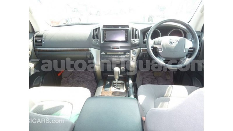 Big with watermark toyota land cruiser antigua import dubai 2339