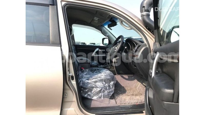 Big with watermark toyota land cruiser antigua import dubai 2352