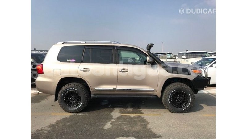 Big with watermark toyota land cruiser antigua import dubai 2352