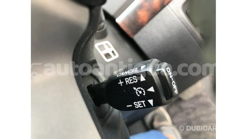 Big with watermark toyota land cruiser antigua import dubai 2352