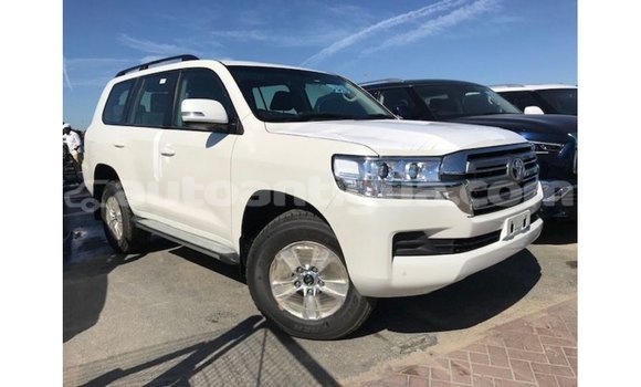 Buy Import Toyota Land Cruiser White Car in Import - Dubai in Antigua Buy Import Toyota Land Cruiser White Car in Import - Dubai in Antigua