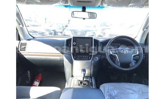 Buy Import Toyota Land Cruiser White Car in Import - Dubai in Antigua Buy Import Toyota Land Cruiser White Car in Import - Dubai in Antigua