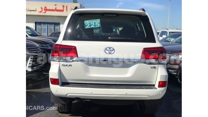 Big with watermark toyota land cruiser antigua import dubai 2353