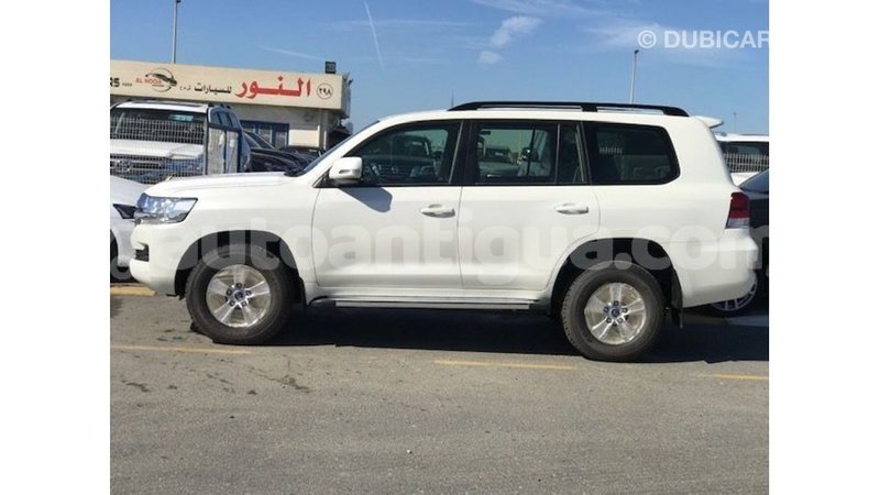 Big with watermark toyota land cruiser antigua import dubai 2353