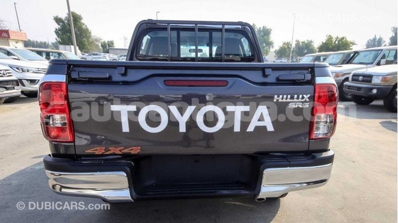 Big with watermark toyota hilux antigua import dubai 2356