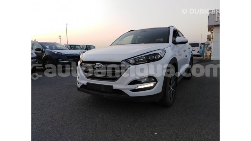 Big with watermark hyundai tucson antigua import dubai 2358