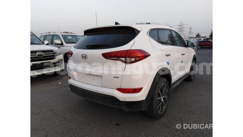 Big with watermark hyundai tucson antigua import dubai 2358
