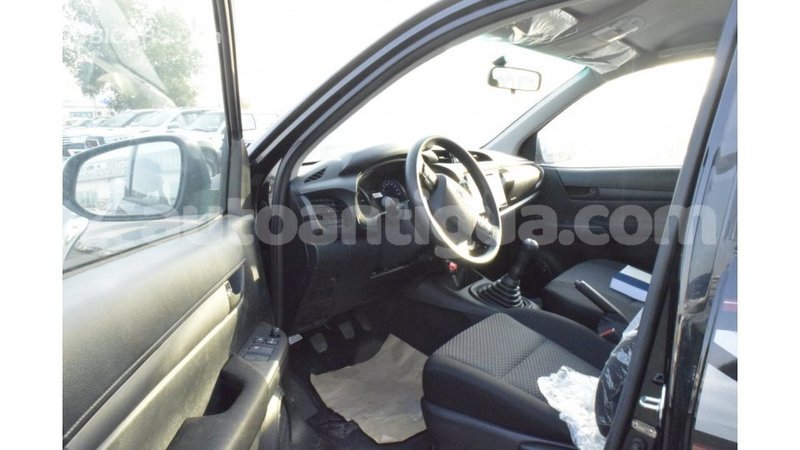 Big with watermark toyota hilux antigua import dubai 2359