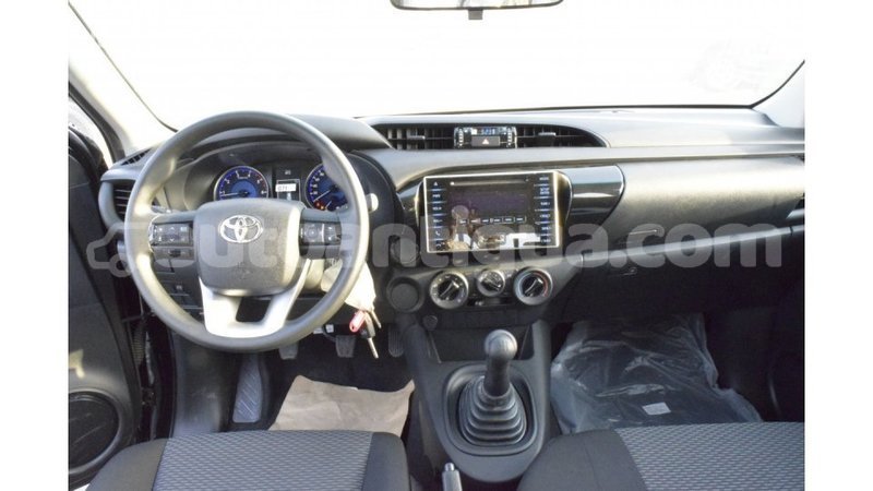 Big with watermark toyota hilux antigua import dubai 2359