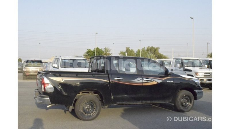 Big with watermark toyota hilux antigua import dubai 2359