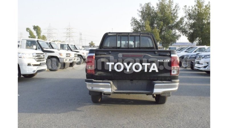 Big with watermark toyota hilux antigua import dubai 2359