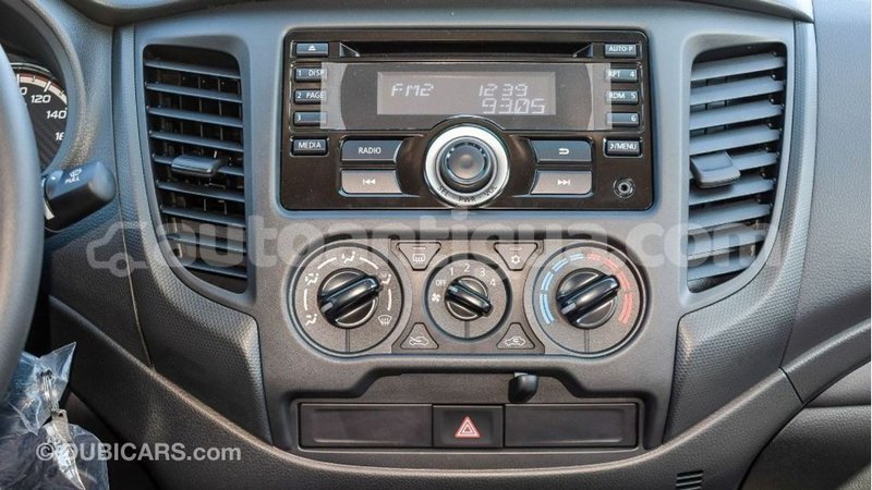 Big with watermark mitsubishi l200 antigua import dubai 2364