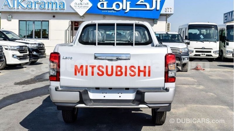 Big with watermark mitsubishi l200 antigua import dubai 2364