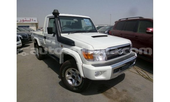 Buy Import Toyota Land Cruiser White Car in Import - Dubai in Antigua Buy Import Toyota Land Cruiser White Car in Import - Dubai in Antigua