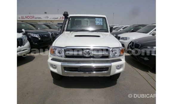 Buy Import Toyota Land Cruiser White Car in Import - Dubai in Antigua Buy Import Toyota Land Cruiser White Car in Import - Dubai in Antigua