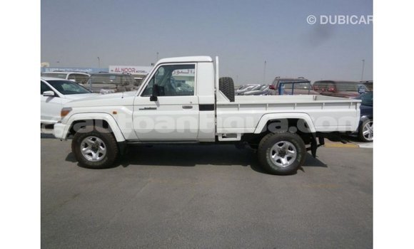 Buy Import Toyota Land Cruiser White Car in Import - Dubai in Antigua Buy Import Toyota Land Cruiser White Car in Import - Dubai in Antigua