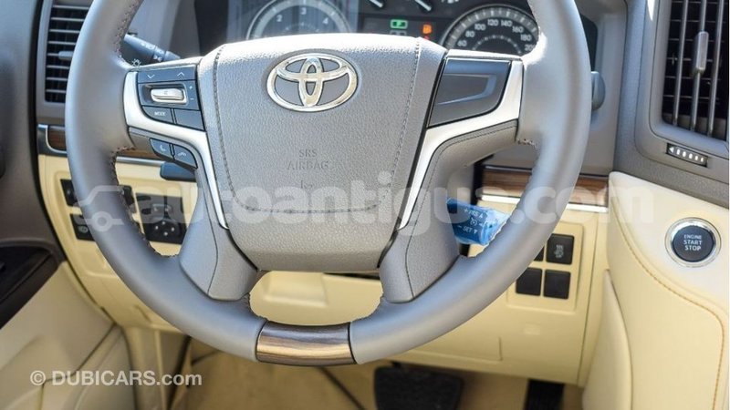 Big with watermark toyota land cruiser antigua import dubai 2371