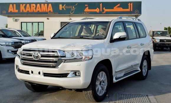 Buy Import Toyota Land Cruiser White Car in Import - Dubai in Antigua Buy Import Toyota Land Cruiser White Car in Import - Dubai in Antigua