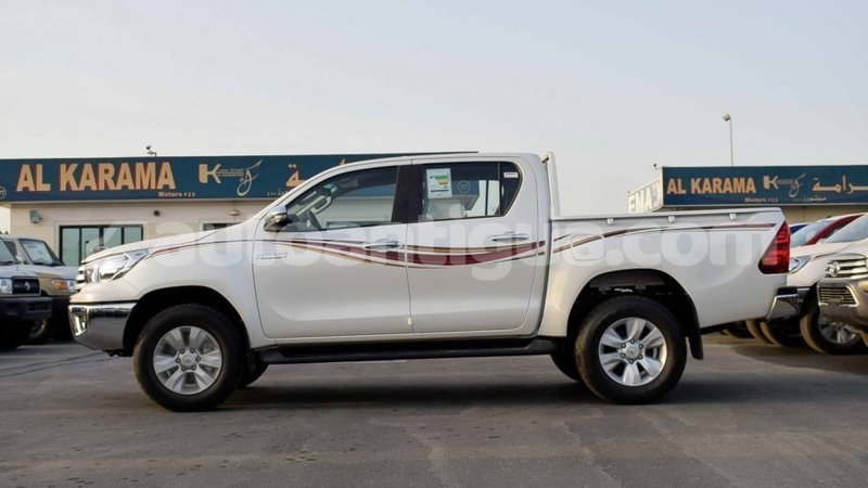 Big with watermark toyota hilux antigua import dubai 2376