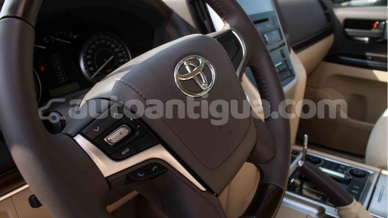 Big with watermark toyota land cruiser antigua import dubai 2377