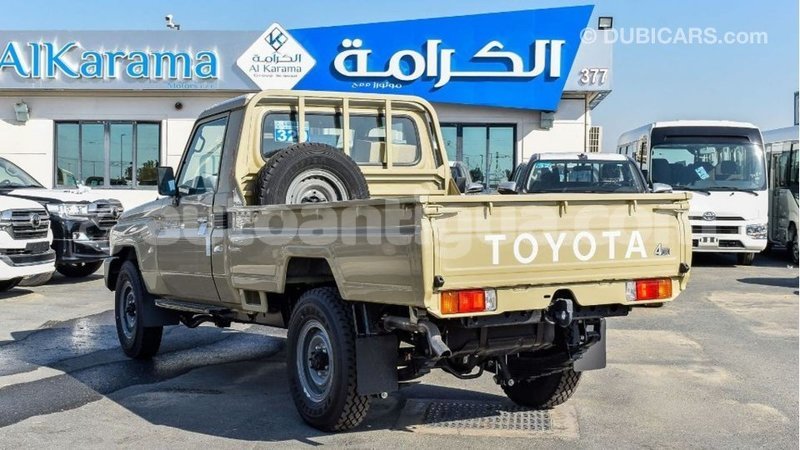 Big with watermark toyota land cruiser antigua import dubai 2378