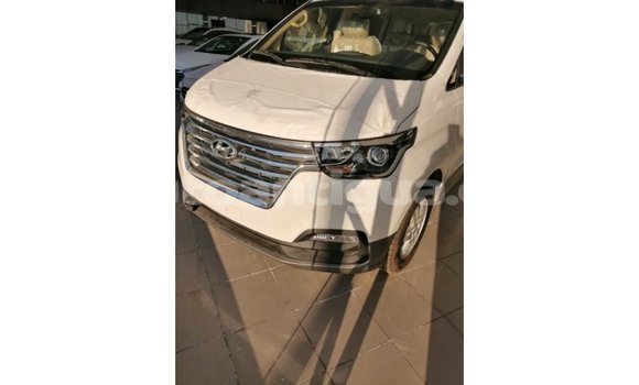 Buy Import Hyundai Accent White Car in Import - Dubai in Antigua Buy Import Hyundai Accent White Car in Import - Dubai in Antigua