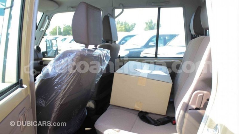Big with watermark toyota land cruiser antigua import dubai 2380