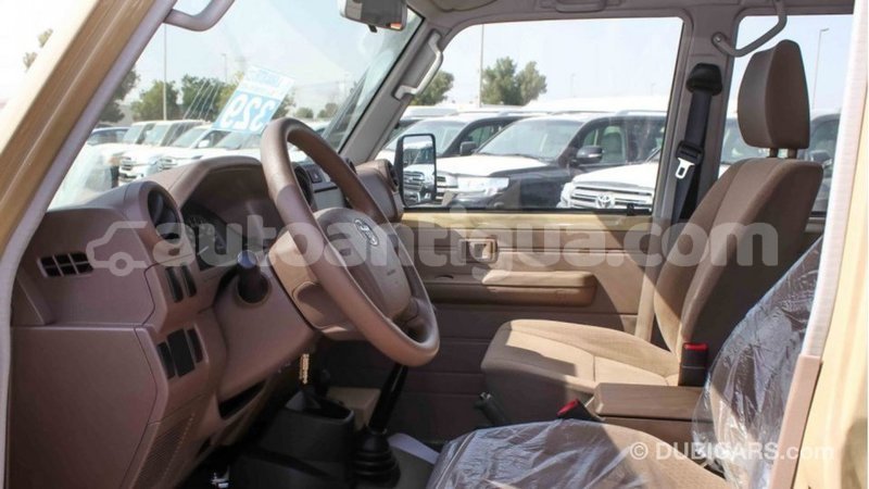Big with watermark toyota land cruiser antigua import dubai 2380