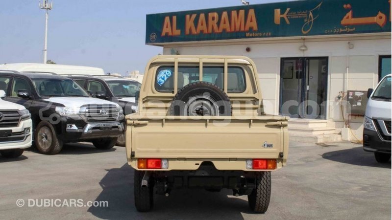 Big with watermark toyota land cruiser antigua import dubai 2380