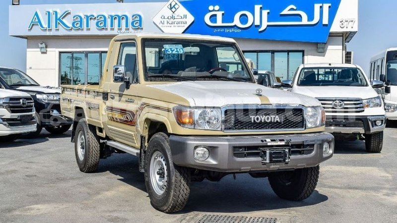 Big with watermark toyota land cruiser antigua import dubai 2382