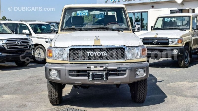 Big with watermark toyota land cruiser antigua import dubai 2382