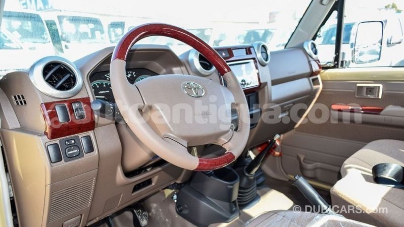 Big with watermark toyota land cruiser antigua import dubai 2382