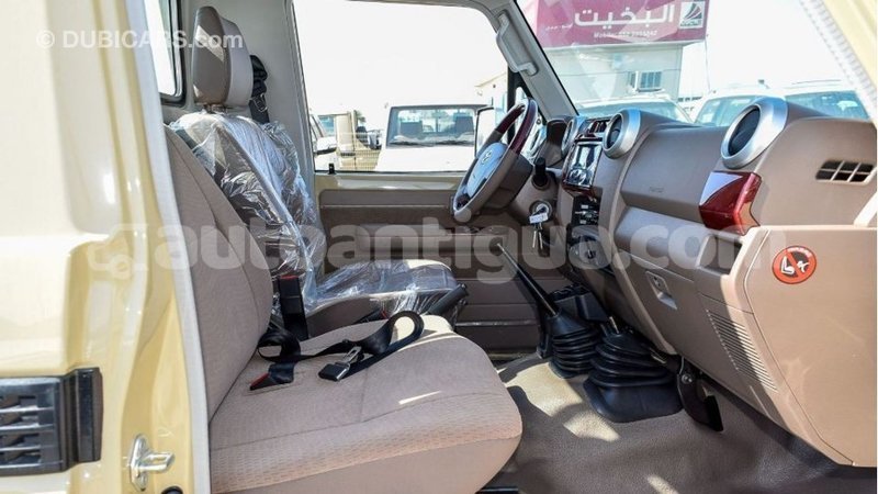 Big with watermark toyota land cruiser antigua import dubai 2382