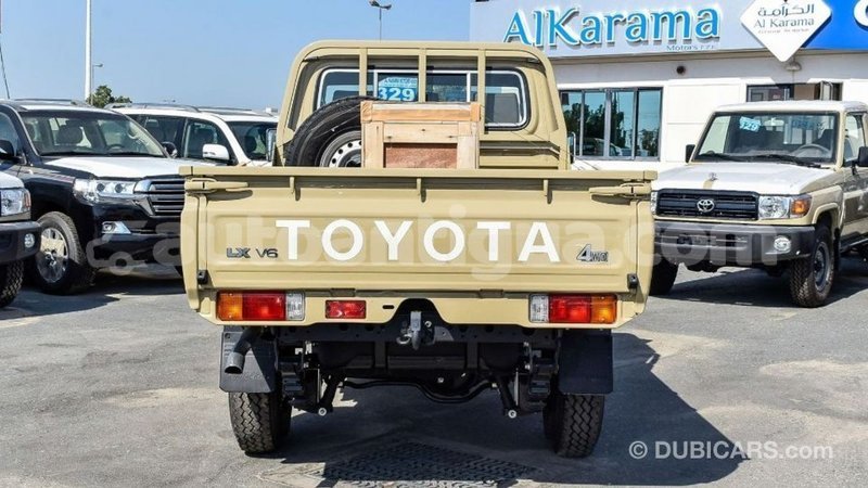 Big with watermark toyota land cruiser antigua import dubai 2382