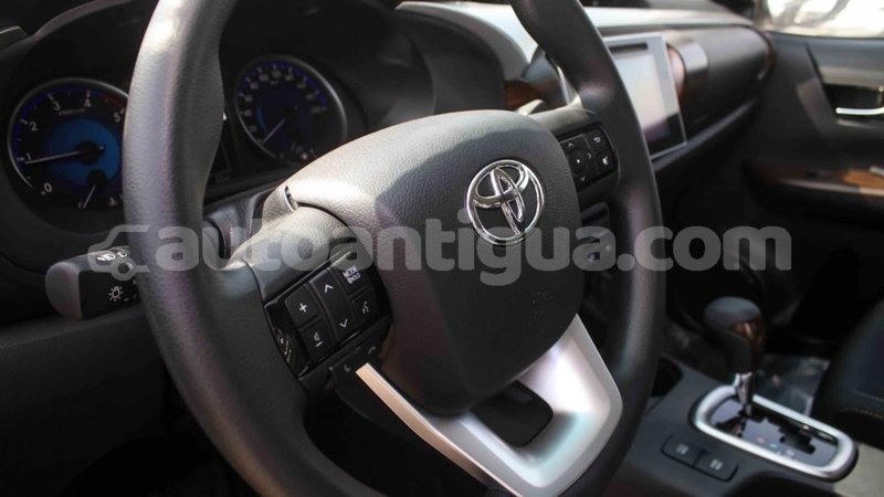 Big with watermark toyota hilux antigua import dubai 2385