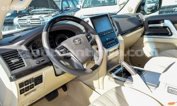 Buy Import Toyota Land Cruiser White Car in Import - Dubai in Antigua Buy Import Toyota Land Cruiser White Car in Import - Dubai in Antigua