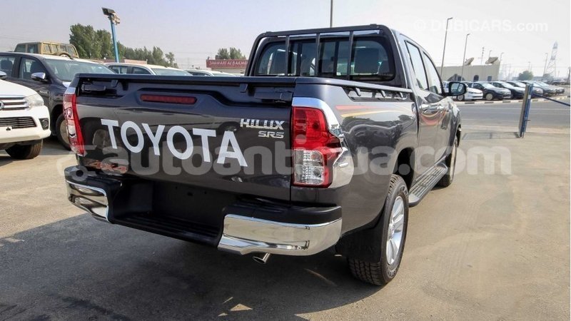 Big with watermark toyota hilux antigua import dubai 2393