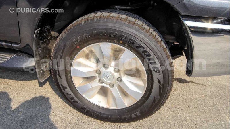 Big with watermark toyota hilux antigua import dubai 2393