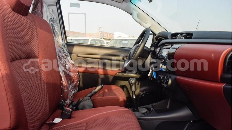 Big with watermark toyota hilux antigua import dubai 2394