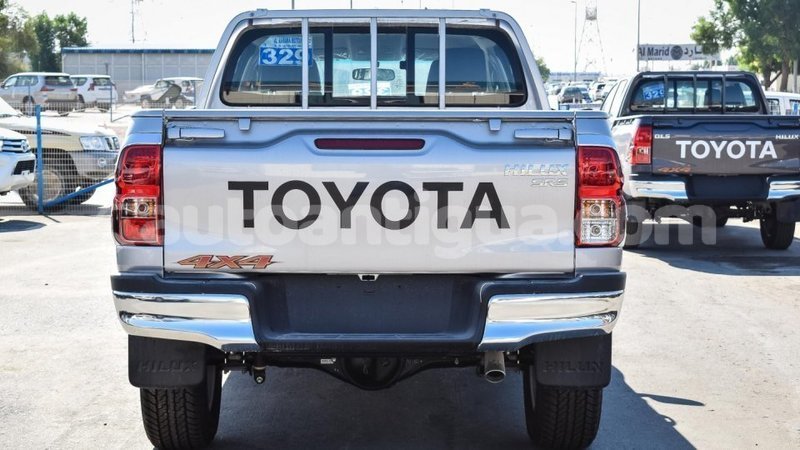 Big with watermark toyota hilux antigua import dubai 2395